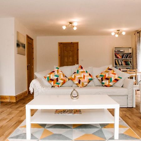 Holly Cottage, 2 Bed House, Sleeps 6 Cleobury Mortimer ภายนอก รูปภาพ