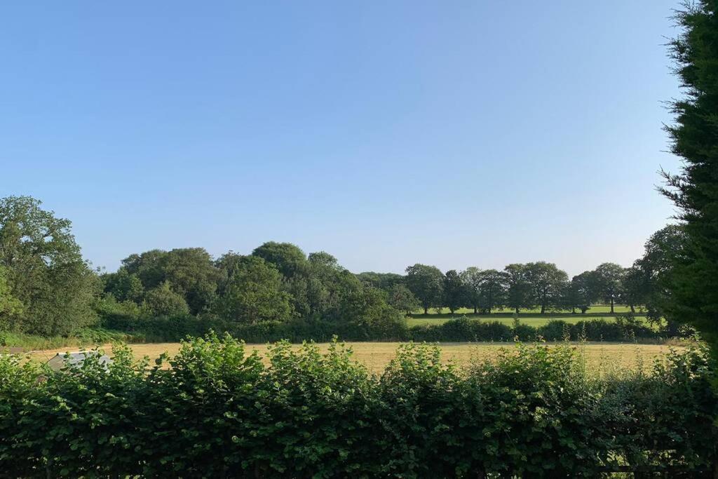 Holly Cottage, 2 Bed House, Sleeps 6 Cleobury Mortimer ภายนอก รูปภาพ