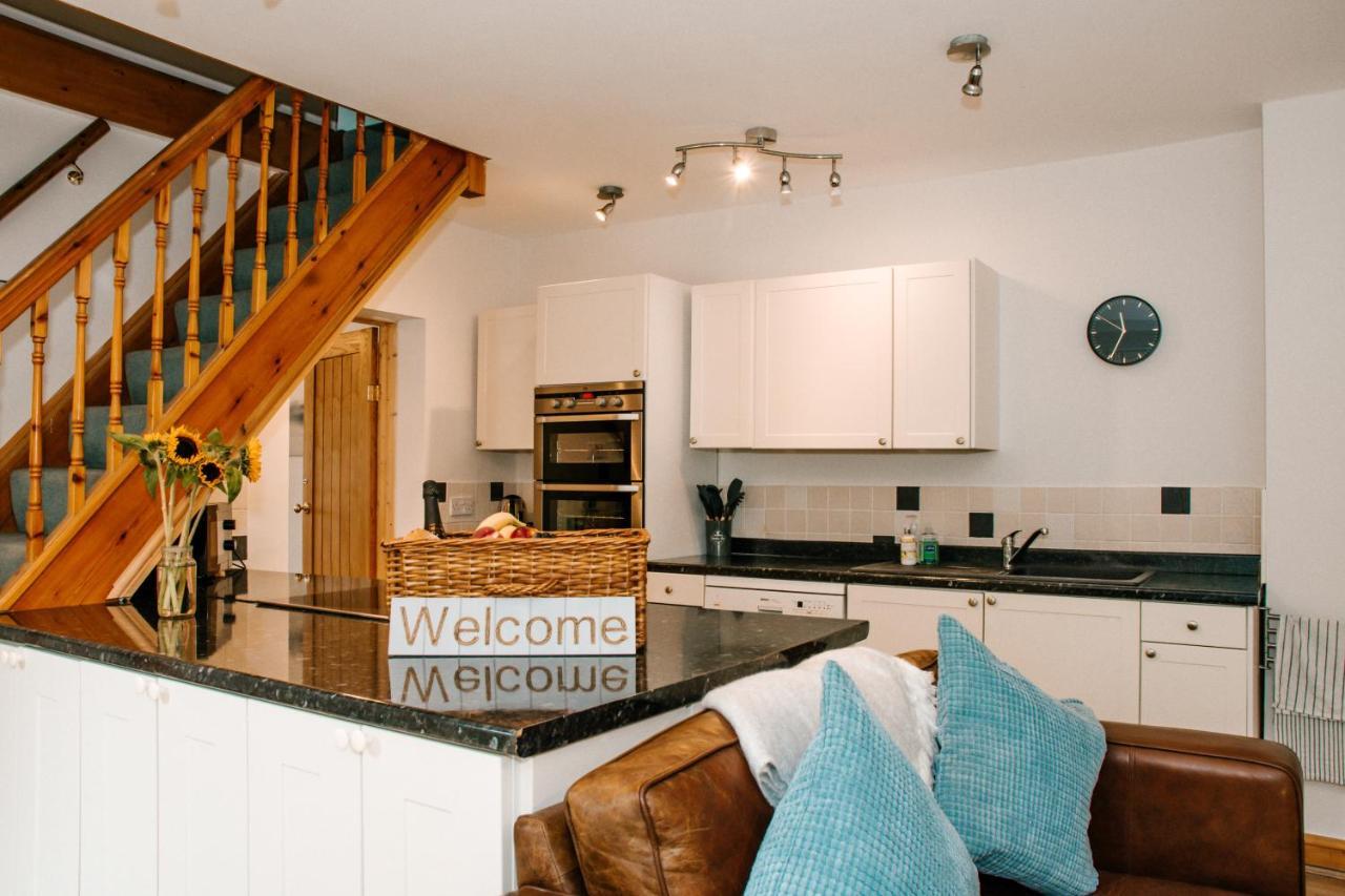 Holly Cottage, 2 Bed House, Sleeps 6 Cleobury Mortimer ภายนอก รูปภาพ