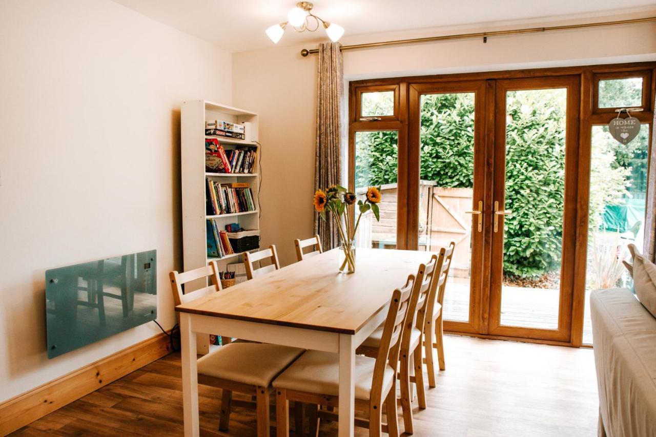 Holly Cottage, 2 Bed House, Sleeps 6 Cleobury Mortimer ภายนอก รูปภาพ