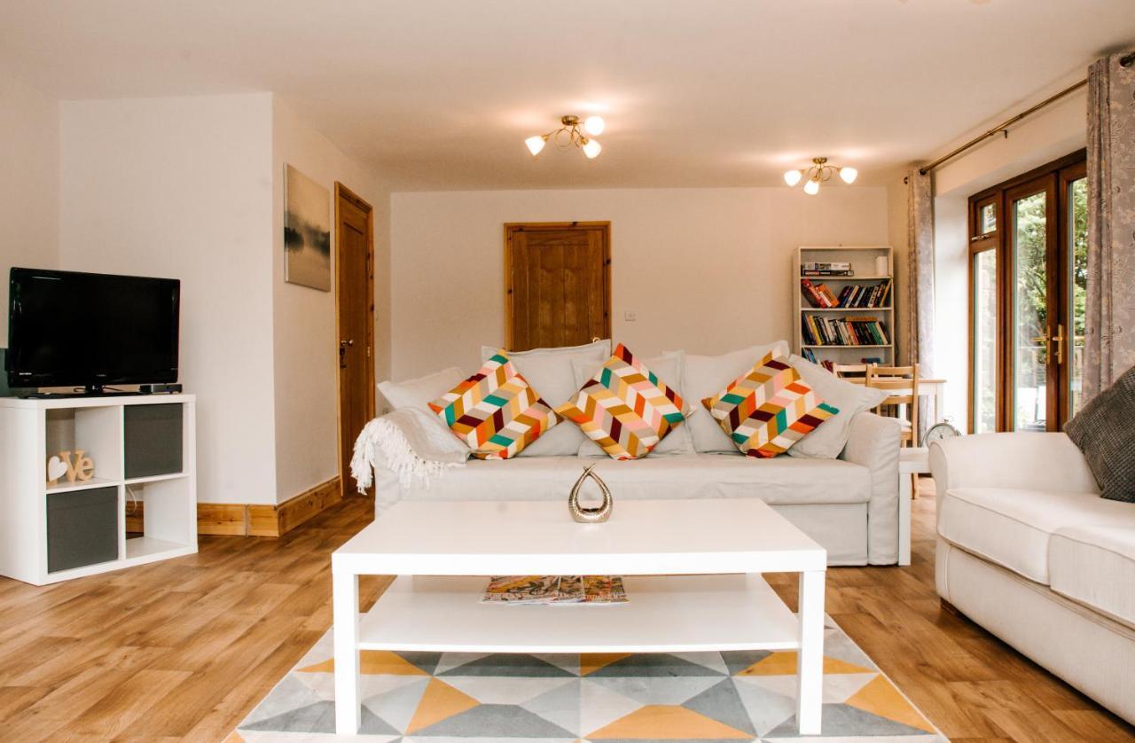 Holly Cottage, 2 Bed House, Sleeps 6 Cleobury Mortimer ภายนอก รูปภาพ